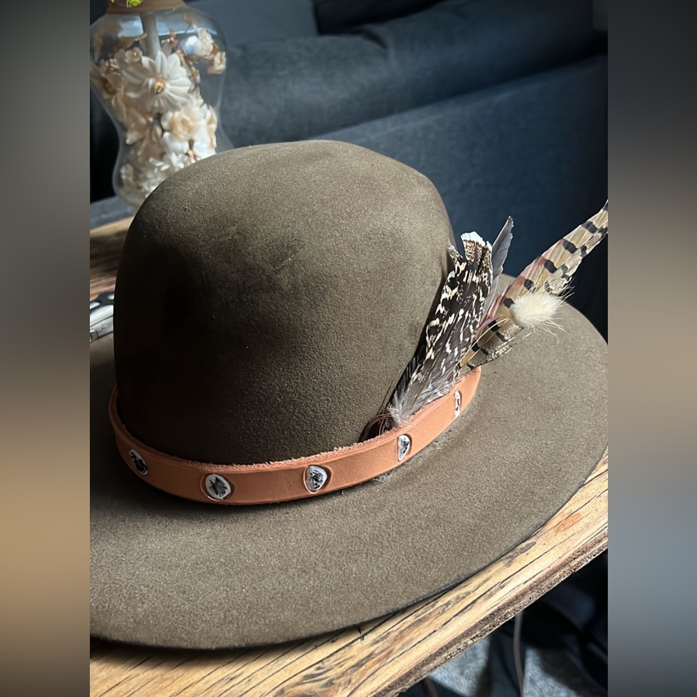 Never ending threads handmade moon hat brown size 6 3/4